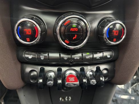 Used 2017 MINI Cooper 2-Door Hardtop FWD image 17