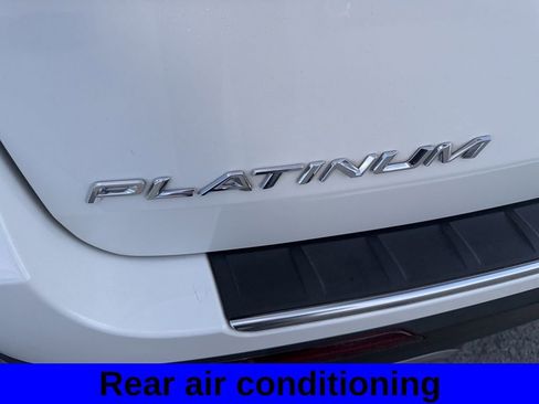 Used 2023 Ford Explorer Platinum w/ Technology Package image 5