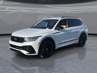 Used 2024 Volkswagen Tiguan SE R-Line FWD video 1
