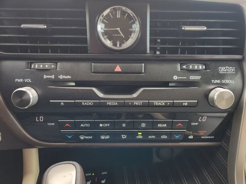 Used 2019 Lexus RX 350L Luxury w/ Accessory Package FWD image 19