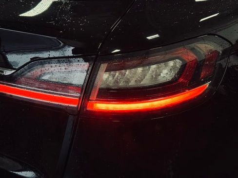 Used 2022 Lincoln Nautilus Reserve image 7