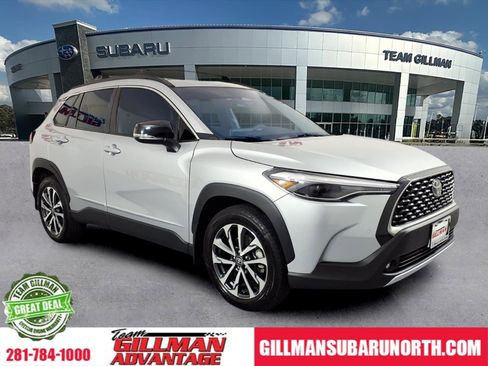 Used 2025 Toyota Corolla Cross XLE w/ Convenience Package AWD/4WD image 1