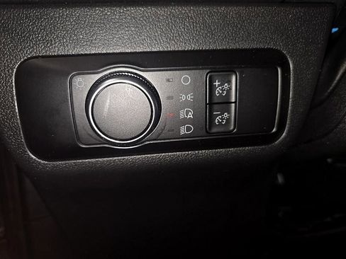 Used 2022 Ford Escape SE image 12