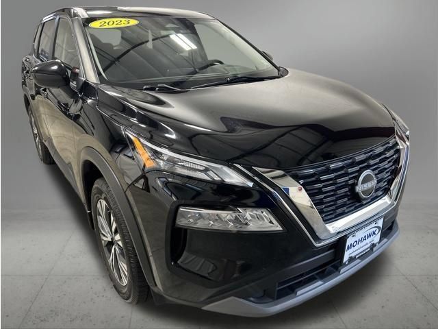 Used 2023 Nissan Rogue SV AWD/4WD image 8
