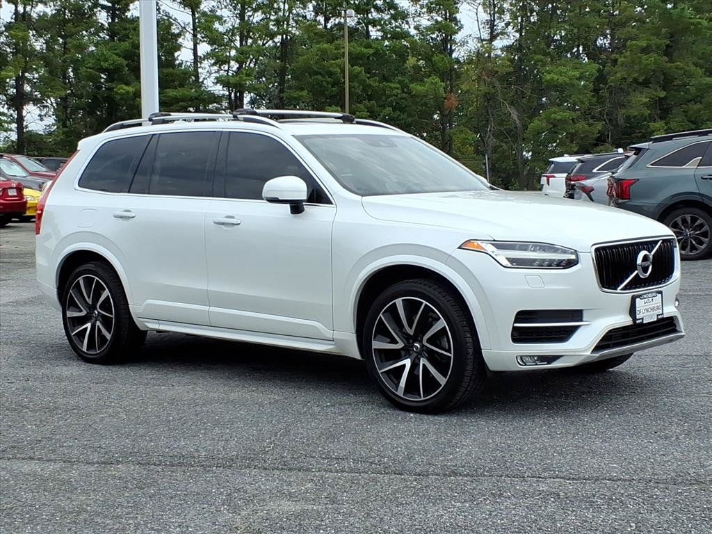 Used 2018 Volvo XC90 T6 Momentum w/ Momentum Plus Package AWD/4WD image 2