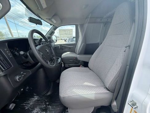 New 2026 GMC Savana 2500 w/ Driver Convenience Package RWD image 11