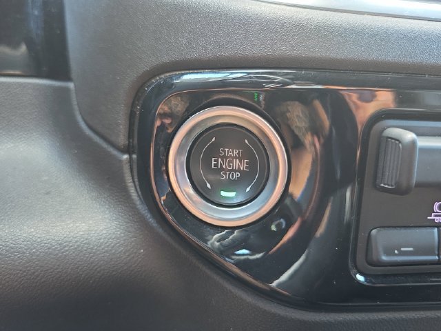 Used 2025 GMC Sierra 1500 SLT RWD image 24