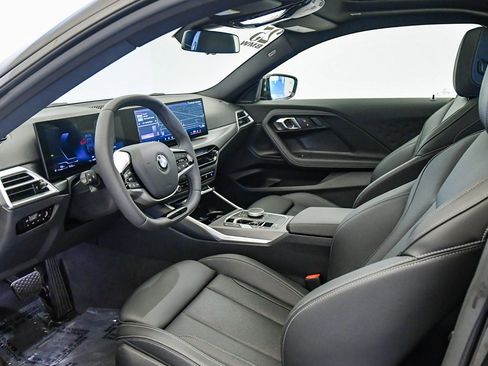 Used 2025 BMW 230i Coupe w/ Convenience Package image 19
