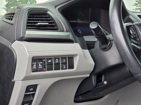 Used 2019 Honda Odyssey EX-L image 22