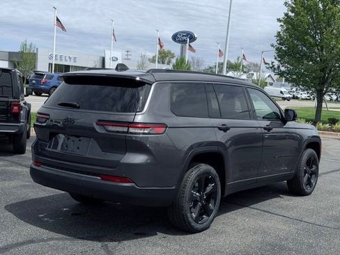 New 2026 Jeep Grand Cherokee L Limited w/ Limited Altitude Package AWD/4WD image 5