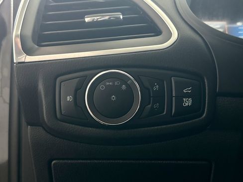 Used 2024 Ford Edge Titanium AWD/4WD image 15