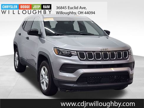 Certified 2023 Jeep Compass Sport image 3