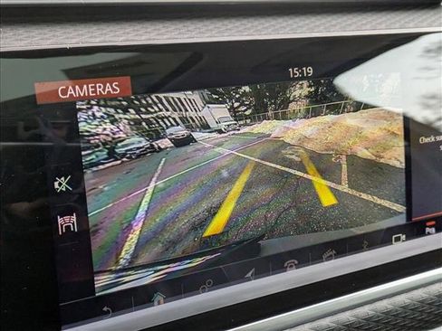 Used 2018 Land Rover Range Rover Velar S image 12