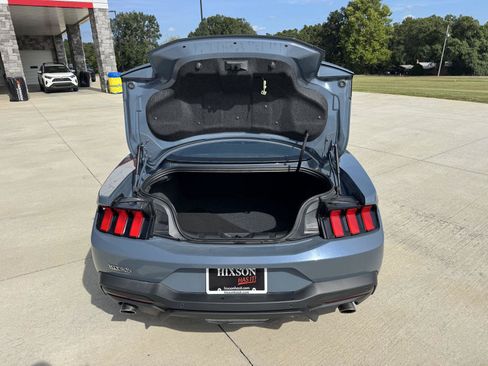 Used 2024 Ford Mustang Coupe RWD image 9