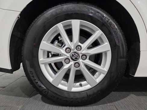 Used 2025 Toyota Camry LE image 24