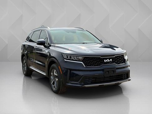 Used 2022 Kia Sorento S FWD image 3