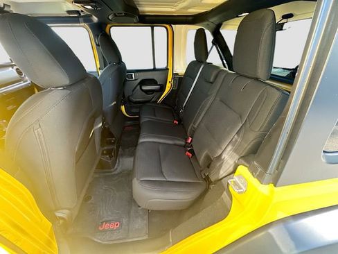 Used 2018 Jeep Wrangler Unlimited Sport S AWD/4WD image 25