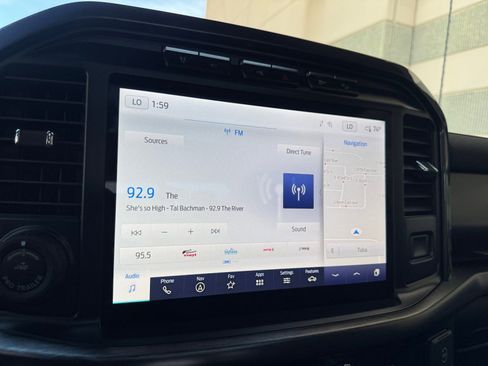 Used 2022 Ford F150 Lariat w/ Equipment Group 502A High image 32