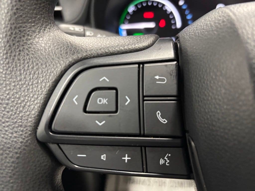 Used 2026 Toyota Sienna LE AWD/4WD image 19