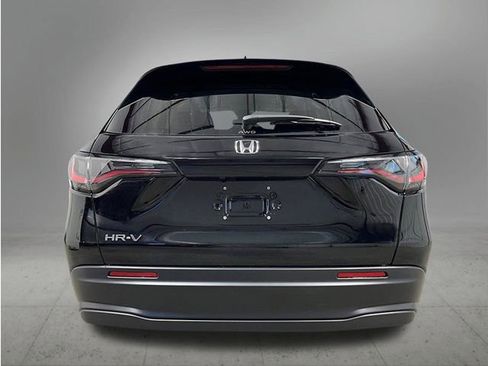 New 2026 Honda HR-V LX image 4