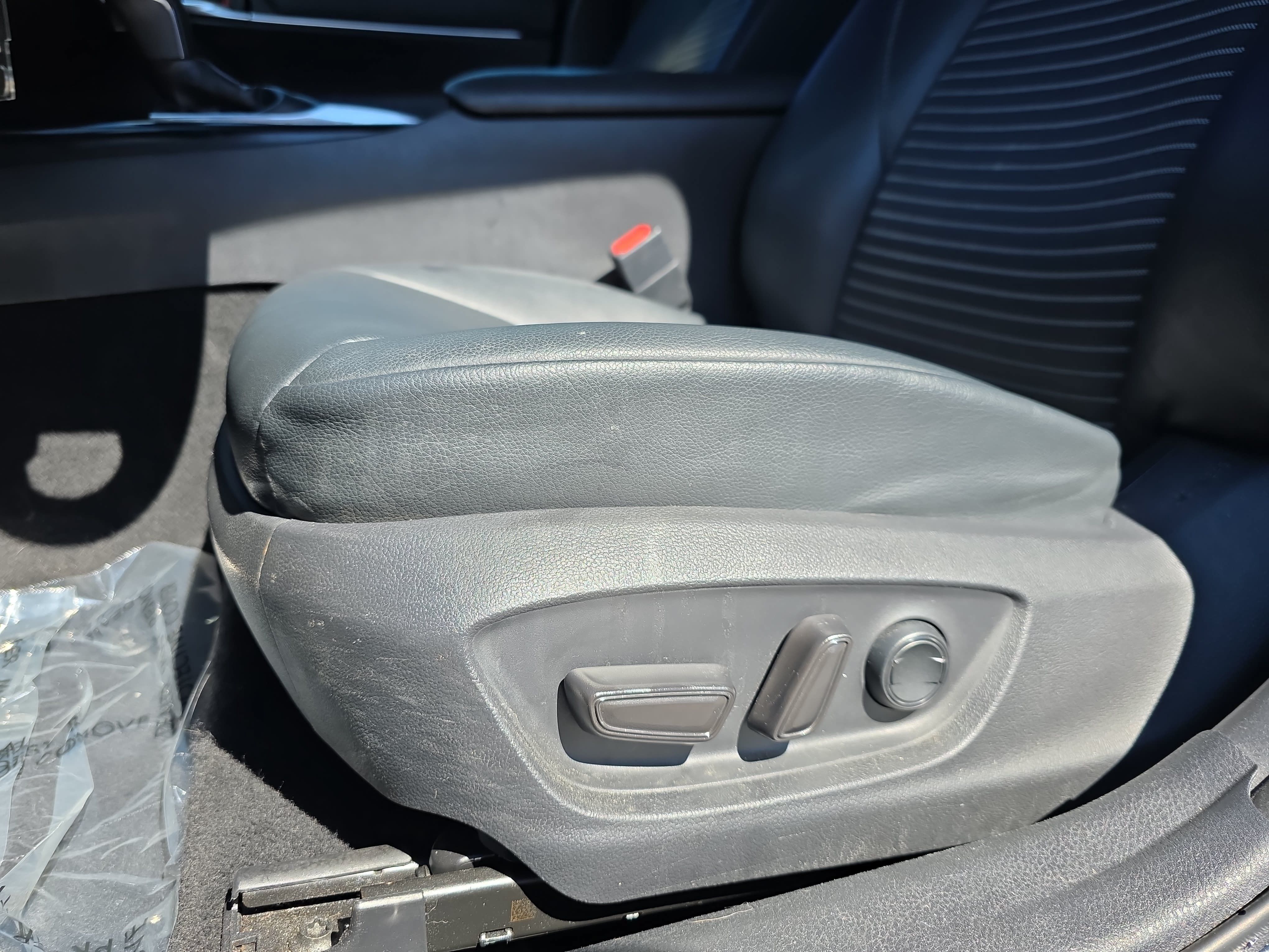 Used 2019 Toyota Camry SE FWD image 26