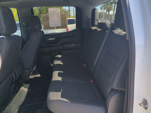 Used 2022 Chevrolet Silverado 1500 Custom image 13