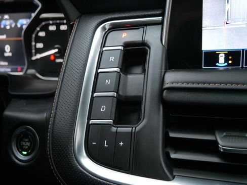 Used 2021 GMC Yukon XL AT4 w/ Rear Media and Nav Package AWD/4WD image 21