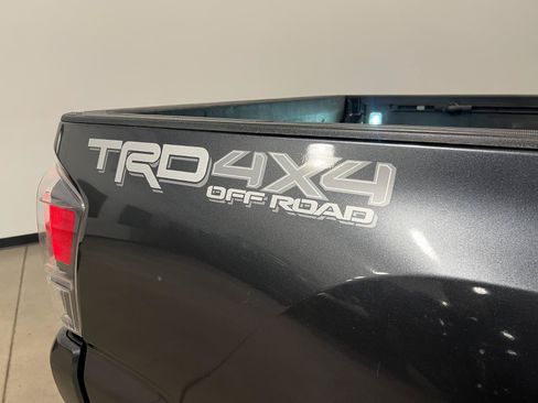 Used 2023 Toyota Tacoma TRD Off-Road w/ Advanced Technology Package AWD/4WD image 32