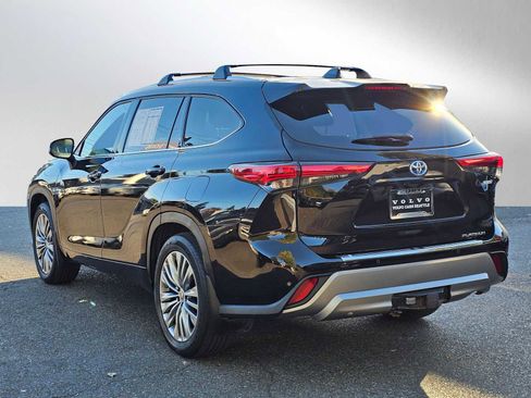 Used 2021 Toyota Highlander Platinum image 5
