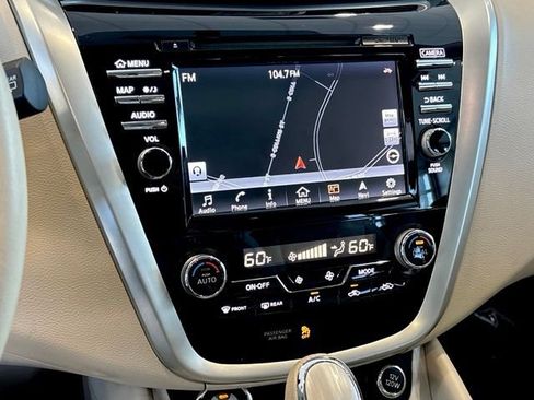 Used 2017 Nissan Murano Platinum w/ Platinum Technology Package AWD/4WD image 25