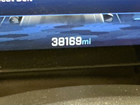 Used 2025 Chevrolet Equinox LT w/ Convenience Package II image 19