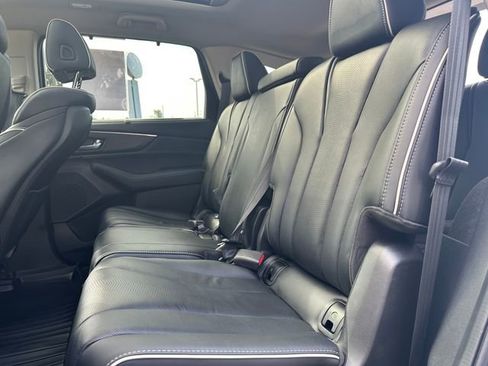 Used 2024 Acura MDX SH-AWD w/ Advance Package image 19