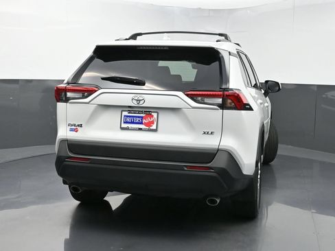 Used 2024 Toyota RAV4 XLE Premium FWD image 39
