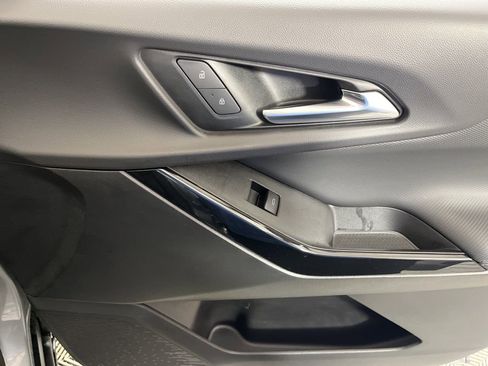 Certified 2025 Chevrolet Equinox LT image 18