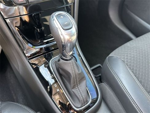 Used 2021 Buick Encore Preferred w/ Safety Package II image 20