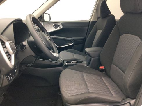 Used 2022 Kia Soul LX w/ Technology Package FWD image 17