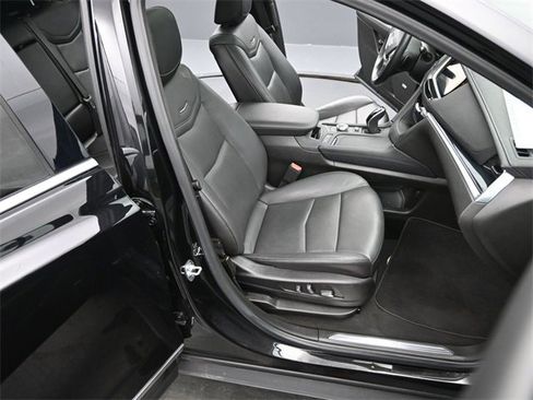 Certified 2025 Cadillac XT5 Premium Luxury image 19