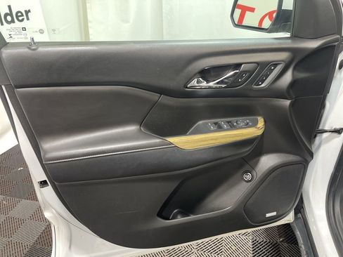 Used 2018 GMC Acadia Denali w/ Technology Package image 20