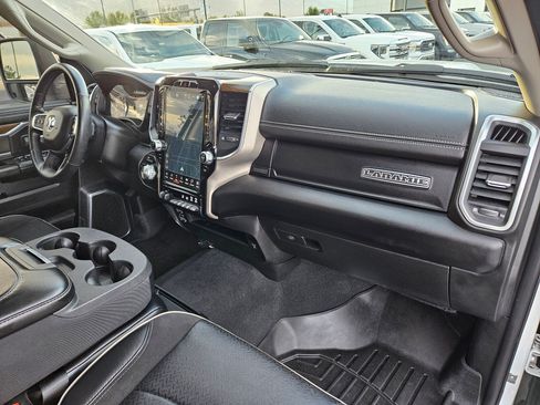 Used 2024 RAM 2500 Laramie AWD/4WD image 34