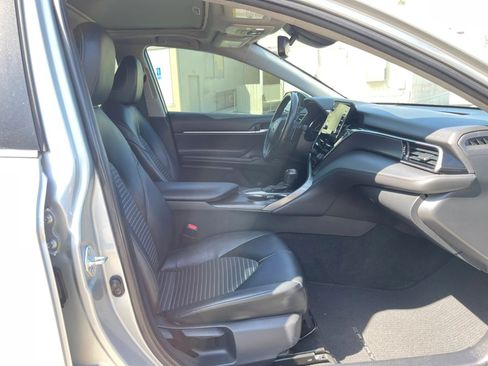 Used 2021 Toyota Camry SE w/ Convenience Package FWD image 24