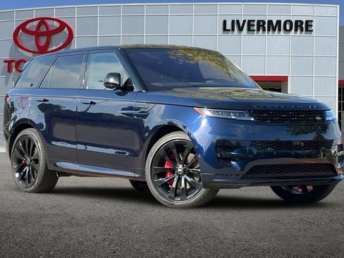 Used 2023 Land Rover Range Rover Sport SE Dynamic image 2