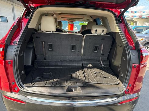 Used 2019 Buick Enclave Essence AWD/4WD image 5