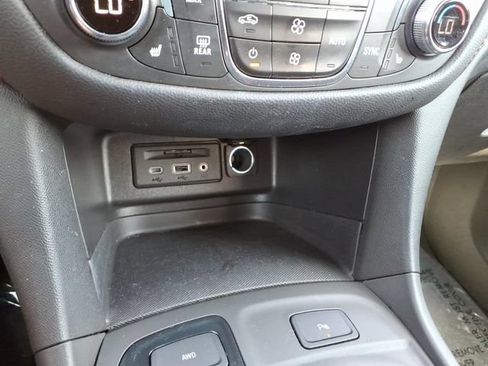 Used 2023 Chevrolet Equinox RS AWD/4WD image 35