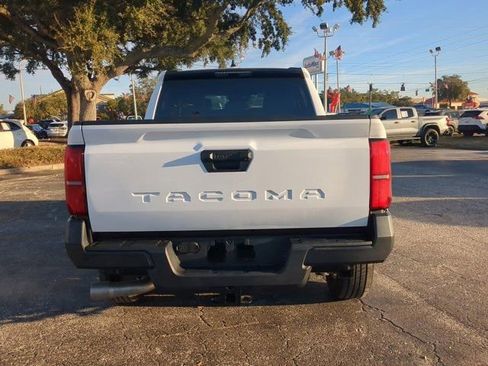 Used 2025 Toyota Tacoma SR image 5