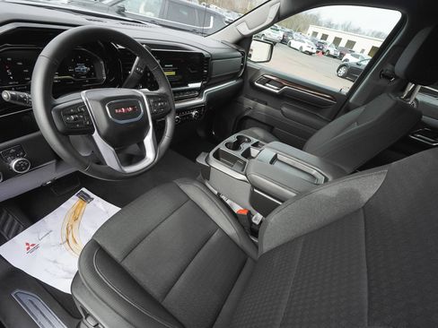 Used 2025 GMC Sierra 1500 Elevation image 15