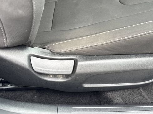 Used 2022 Hyundai Elantra Blue FWD image 33