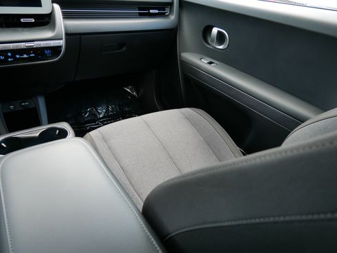 Certified 2024 Hyundai Ioniq 5 SEL AWD/4WD image 11