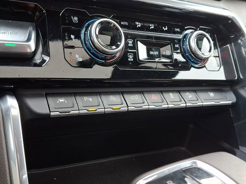 Used 2024 GMC Sierra 1500 Denali w/ Denali Reserve Package image 26