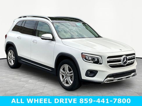 Used 2022 Mercedes-Benz GLB 250 4MATIC image 3