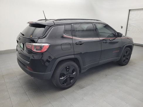Used 2018 Jeep Compass Latitude w/ Popular Equipment Group FWD image 10
